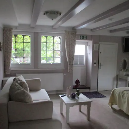 Apartment Suite Bed & Breakfast *